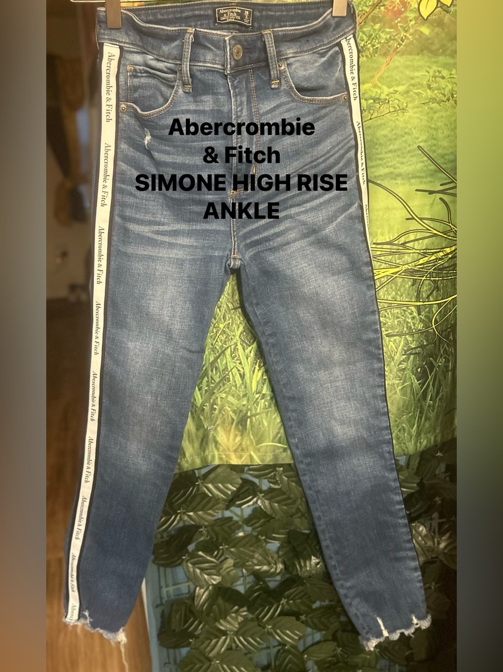 Abercrombie & Fitch Simone High Rise Ankle Jeans - Light Blue Wash